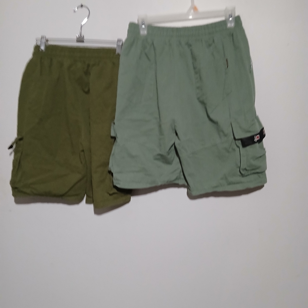 Men's Green Cargo Shorts. Buying 2 Pair NWOT. Size 30X8 - Picture 5 of 16
